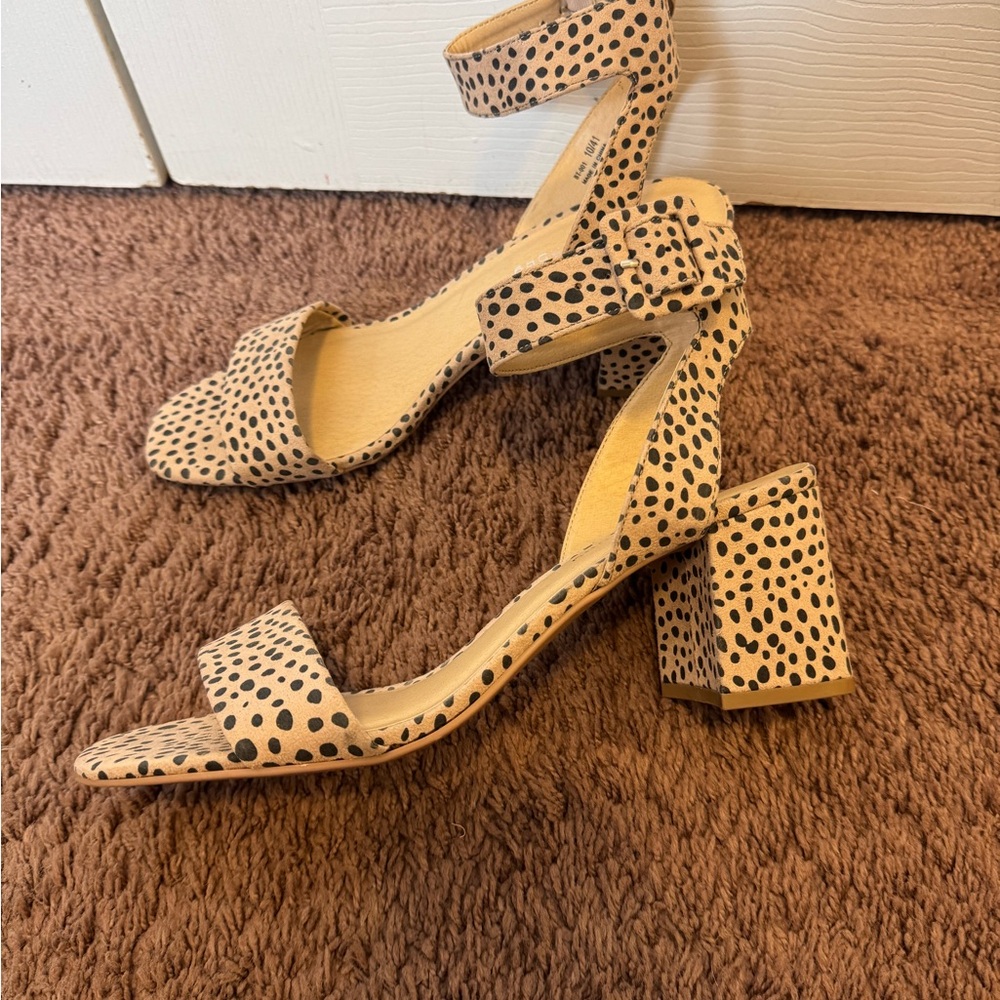 2 FOR $25 CL by Laundry Animal Print Ankle Strap Block Heel Dalmation 10 NEW - Picture 4 of 8